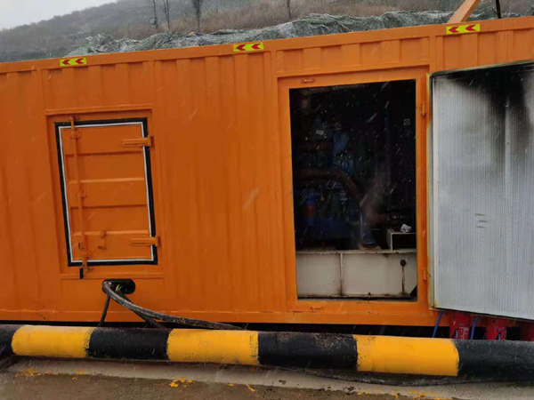 洛浦发电机出租 柴油发电机组电压低报警怎么办？
